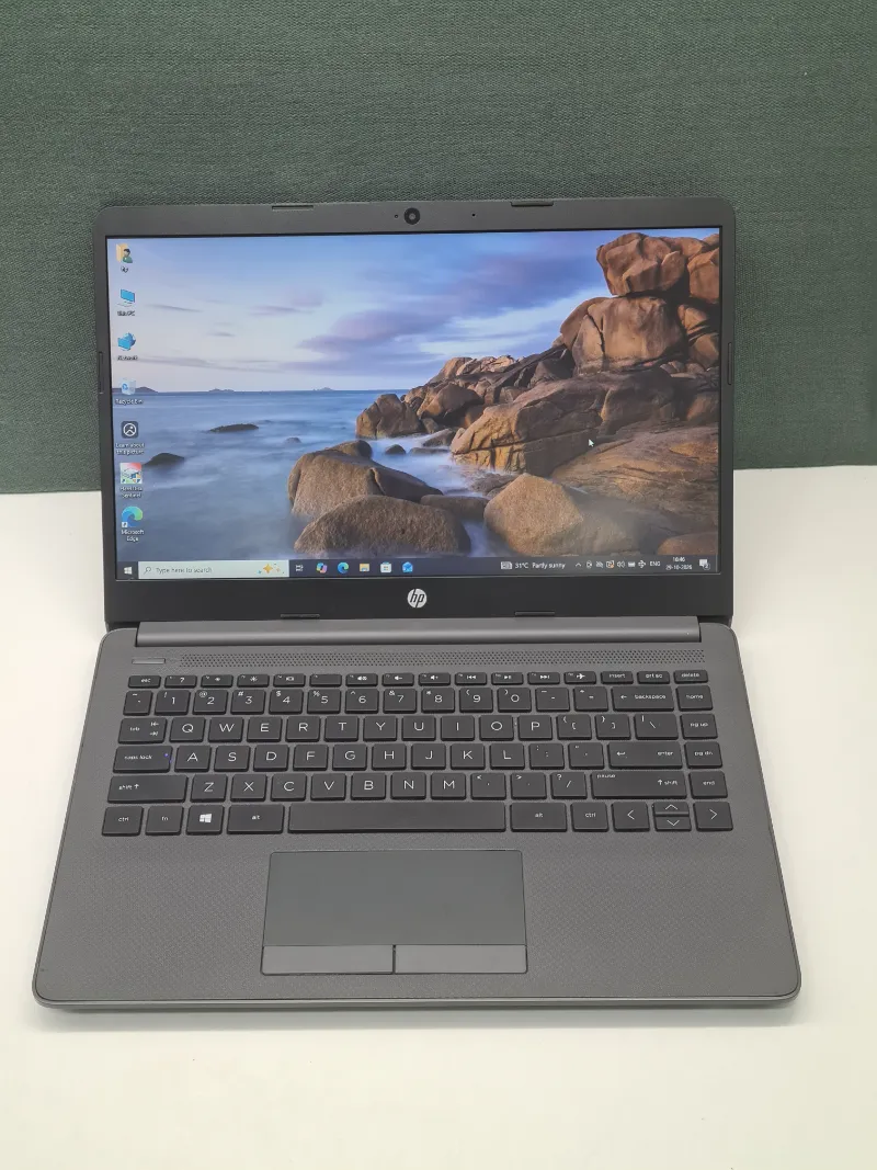 HP 240 G8